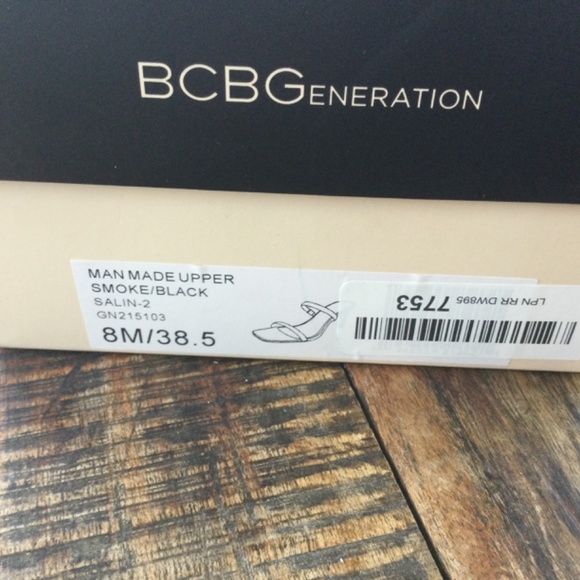 BCBG black heels size 8.New - Picture 8 of 8